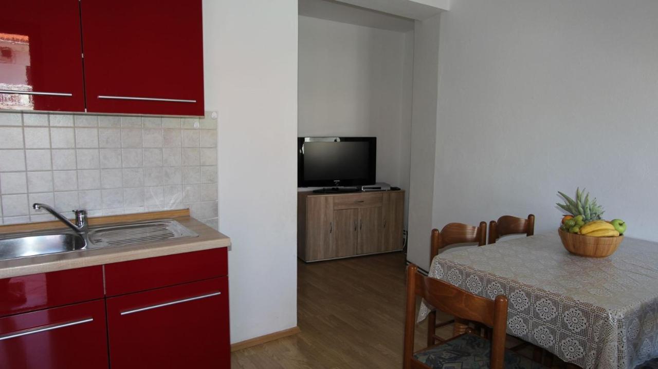 Apartments Grzetic Malinska Buitenkant foto